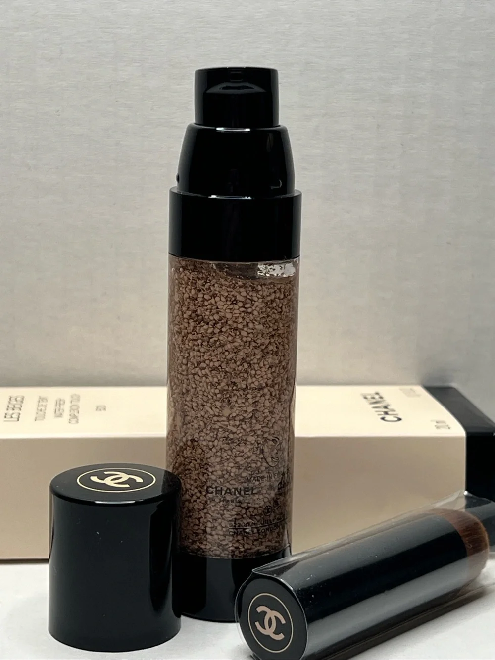 CHANEL LES BEIGES Water-Fresh Complexion Touch